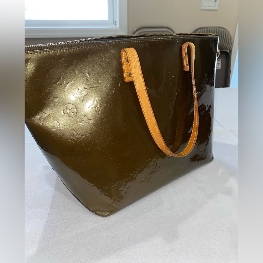 Louis Vuitton Bellevue Handbag Monogram Vernis PM Green - Picture 3 of 11